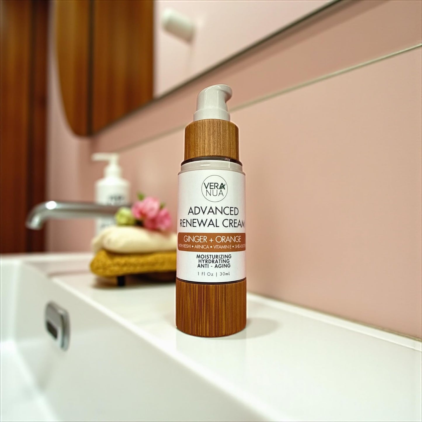 VeraNua Ginger Orange Moisturizer Face Cream - With Reishi Mushroom, Arnica, Jojoba, Vitamin E, Shea Butter, Rose Water, and Arrowroot - Moisturizing, Anti Aging, and Hydrating